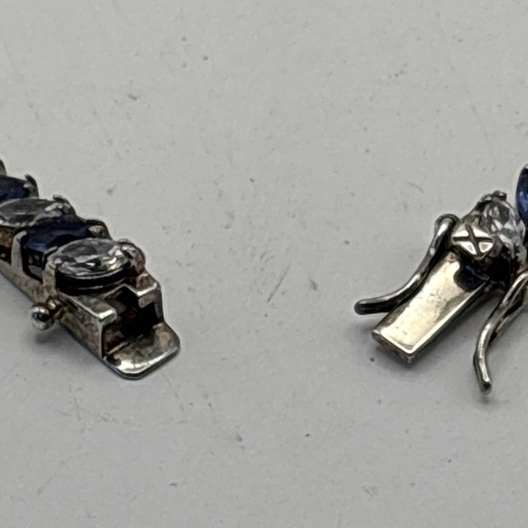Elegant Sterling Silver and Blue Rhinestone/Crystal Bracelet Marked 925 - Picture 7 of 9